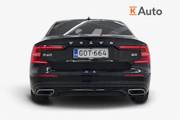 musta Volvo S60 2021 kuva 3.