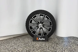 musta Volvo S60 2021 kuva 11.