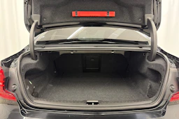 musta Volvo S60 2021 kuva 12.