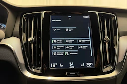 musta Volvo S60 2021 kuva 23.
