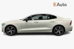 Valkoinen Volvo S60 2021 kuva 5.