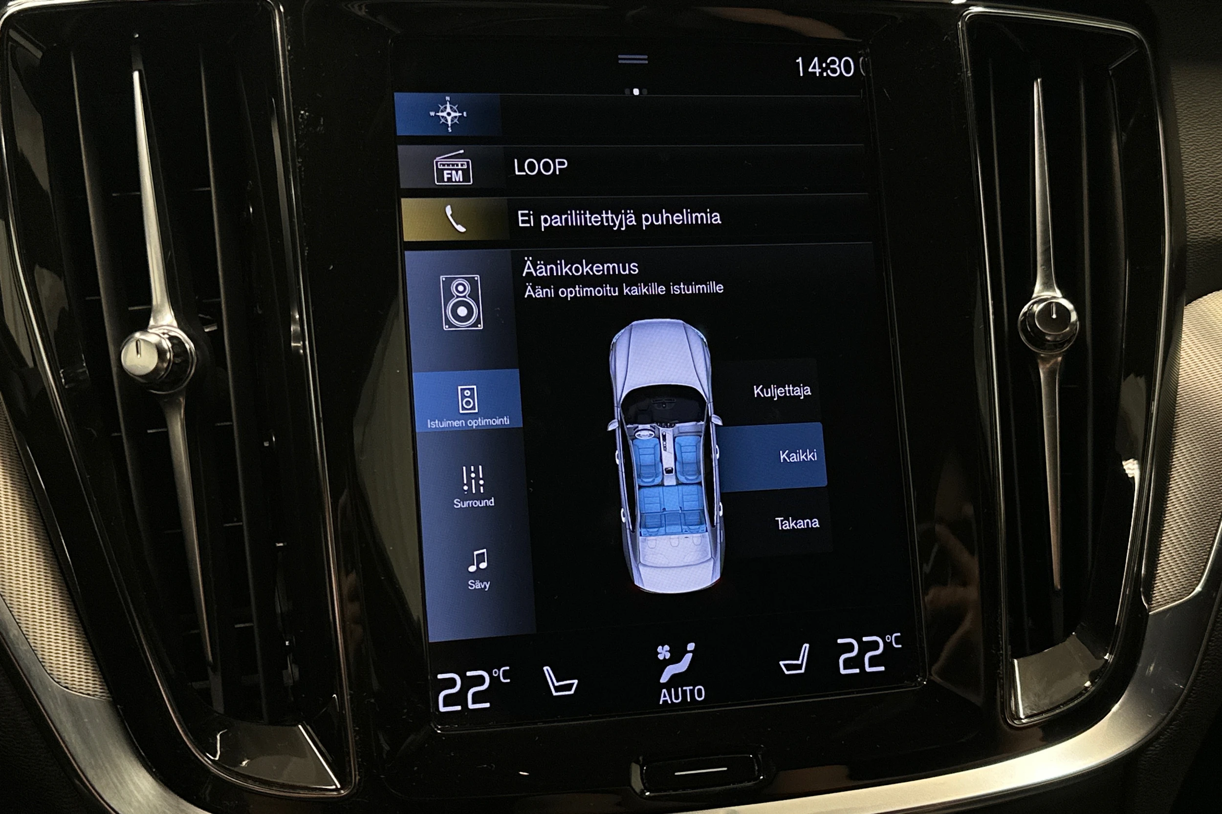 Valkoinen Volvo S60 2021 kuva 25.