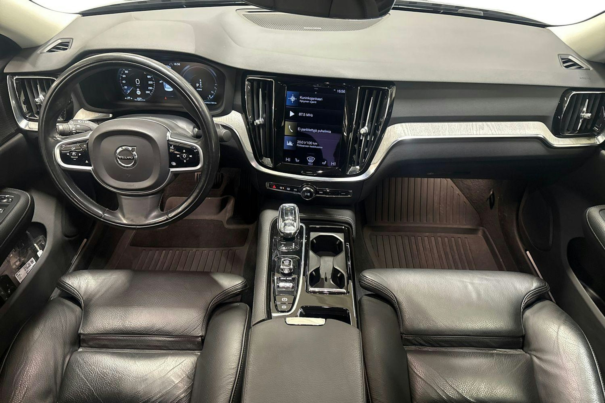 harmaa Volvo S60 2021 kuva 9.