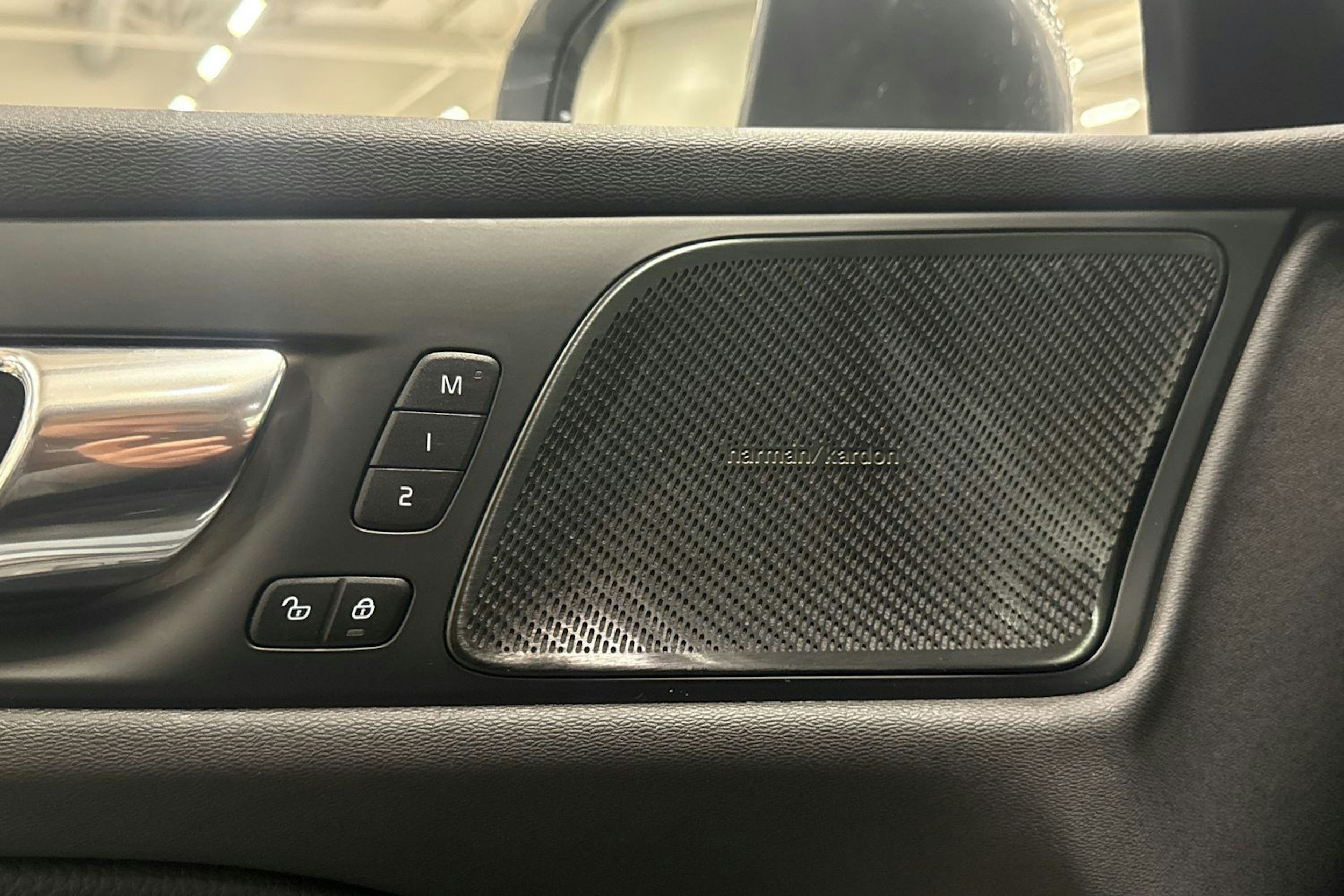 harmaa Volvo S60 2021 kuva 18.