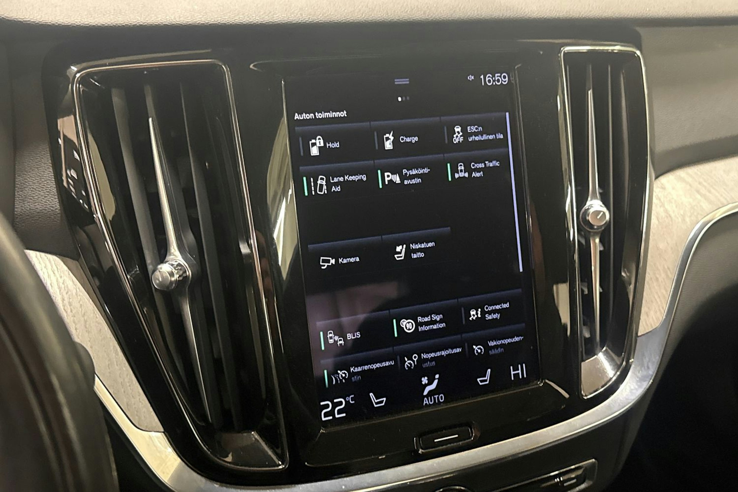 harmaa Volvo S60 2021 kuva 21.