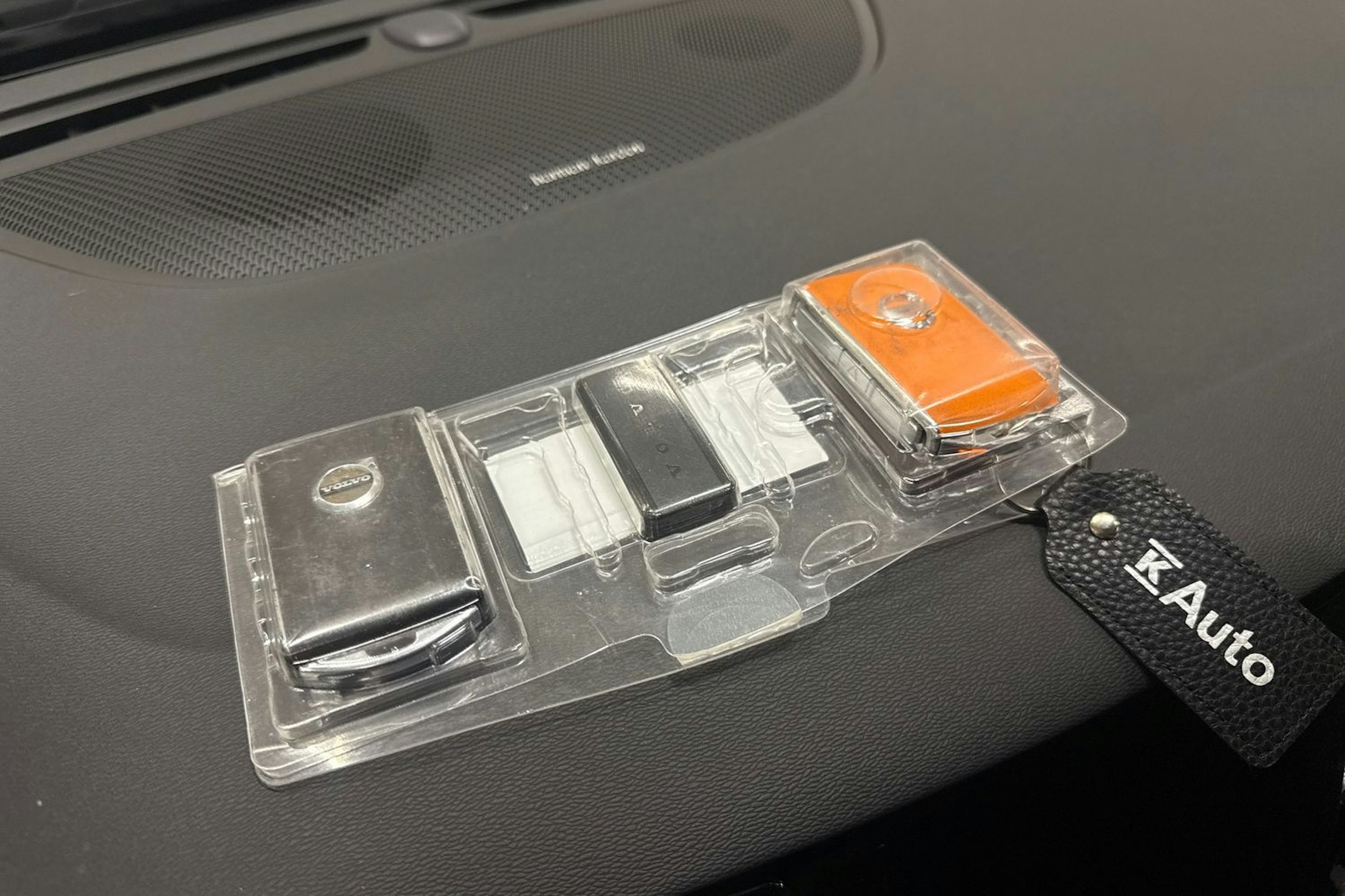 harmaa Volvo S60 2021 kuva 28.