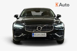 musta Volvo S60 2021 kuva 4.