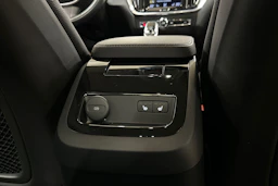 musta Volvo S60 2021 kuva 12.