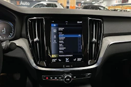 musta Volvo S60 2021 kuva 20.