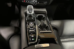 musta Volvo S60 2021 kuva 21.