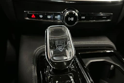 musta Volvo S60 2021 kuva 22.