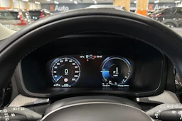 musta Volvo S60 2021 kuva 24.