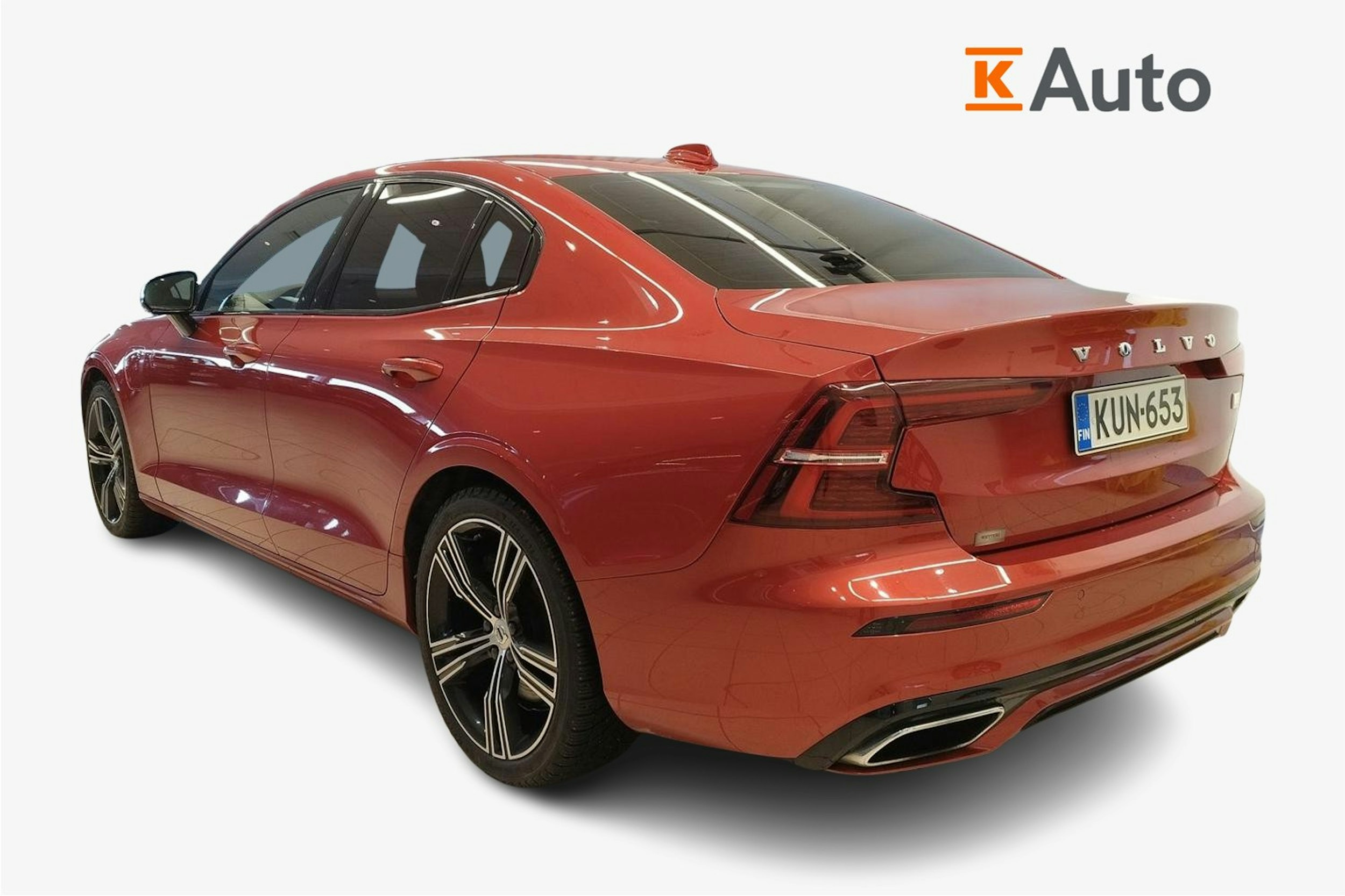 Punainen Volvo S60 2021 kuva 2.