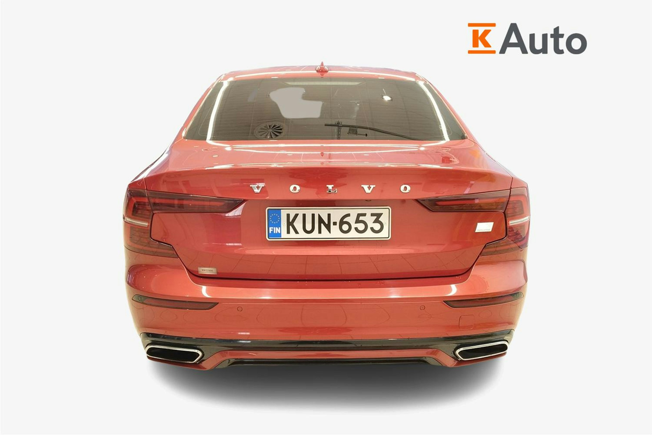 Punainen Volvo S60 2021 kuva 3.