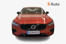 Punainen Volvo S60 2021 kuva 4.