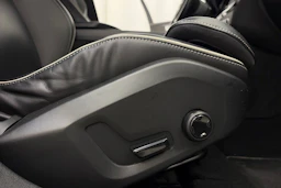 harmaa Volvo S60 2021 kuva 17.