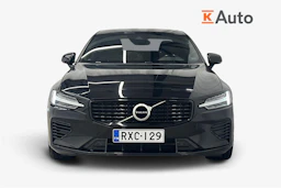 musta Volvo S60 2021 kuva 4.