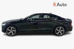 musta Volvo S60 2021 kuva 5.