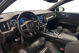 musta Volvo S60 2021 kuva 6.