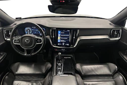 musta Volvo S60 2021 kuva 7.