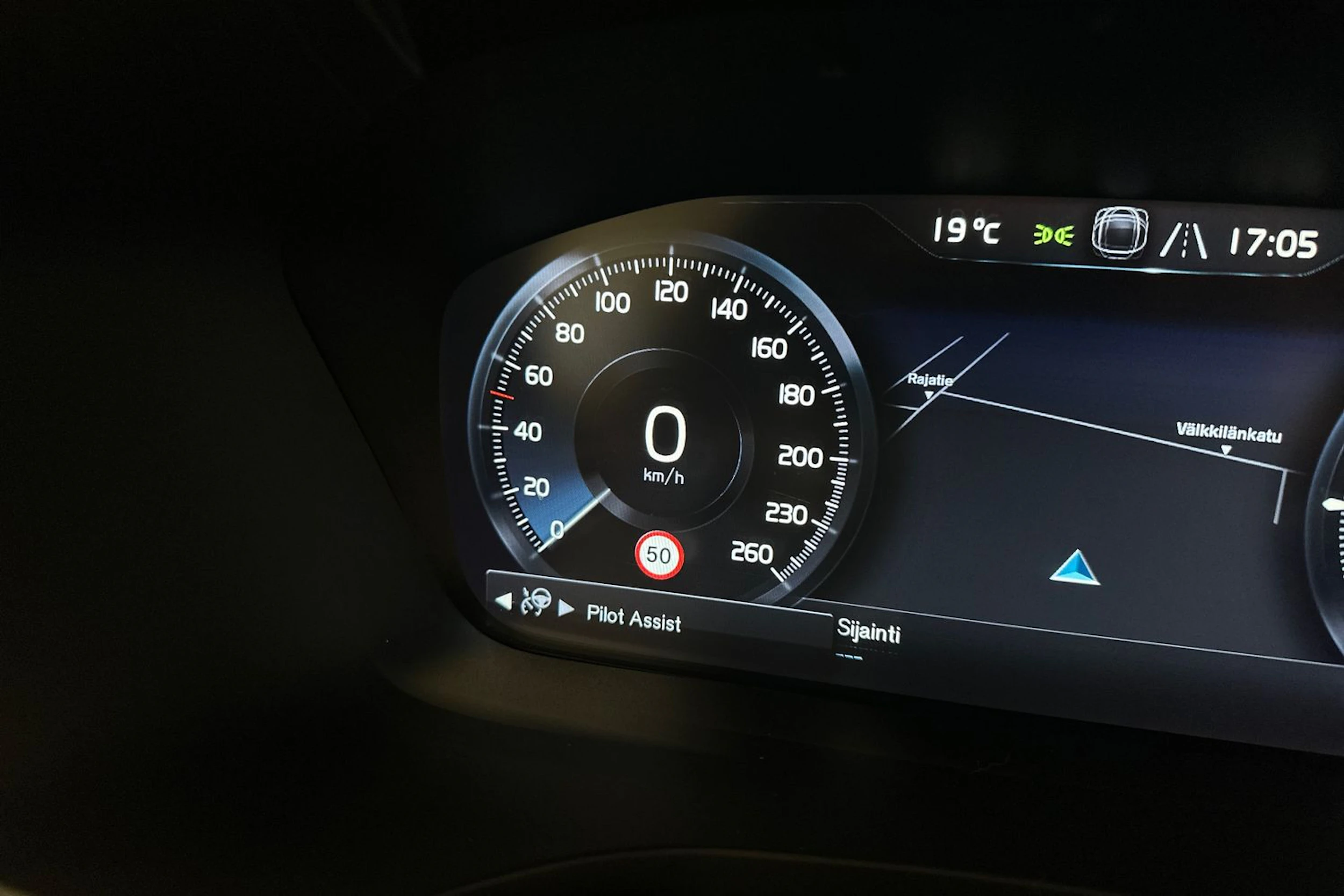 musta Volvo S60 2021 kuva 15.