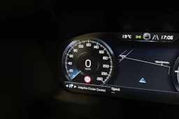 musta Volvo S60 2021 kuva 16.