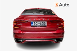 punainen Volvo S60 2021 kuva 3.