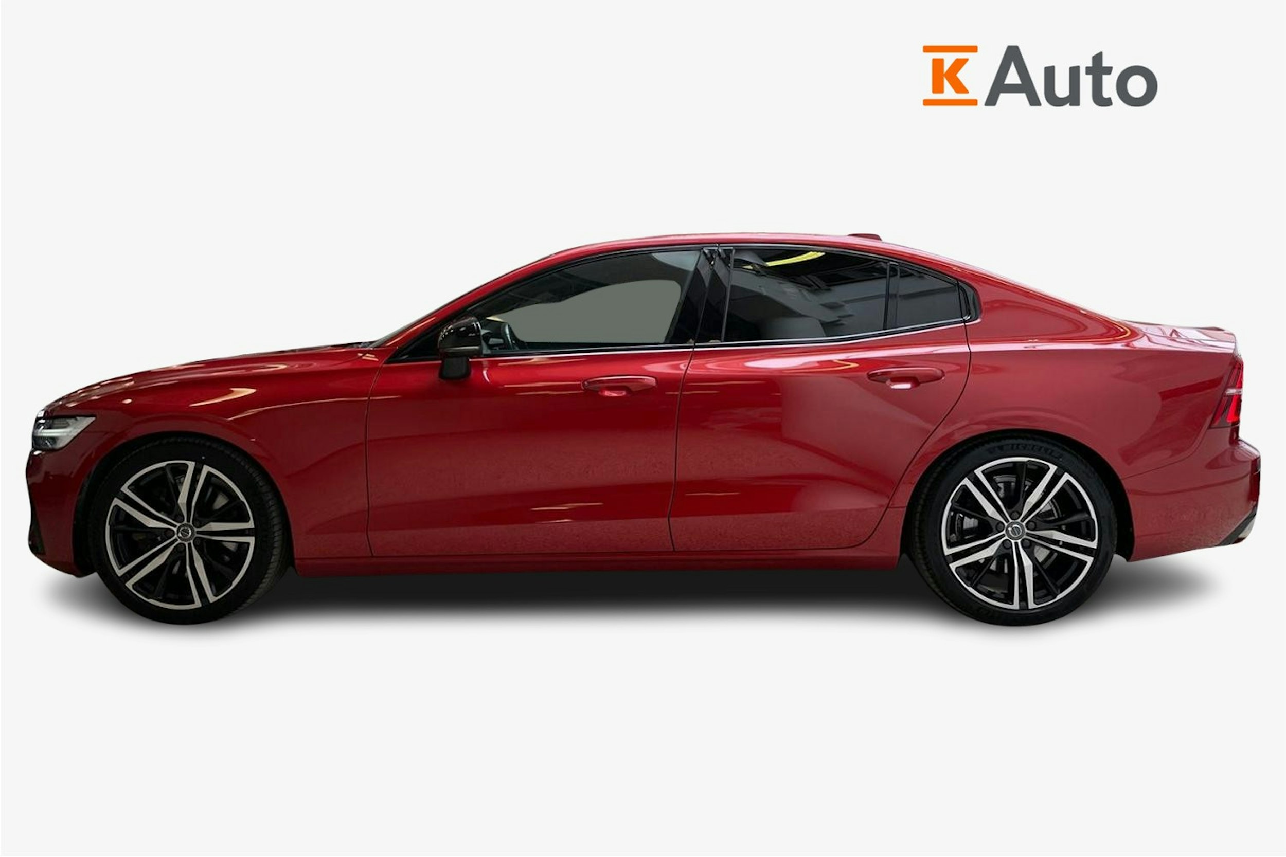 punainen Volvo S60 2021 kuva 6.