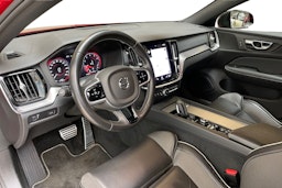 punainen Volvo S60 2021 kuva 7.