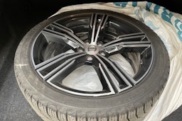punainen Volvo S60 2021 kuva 27.