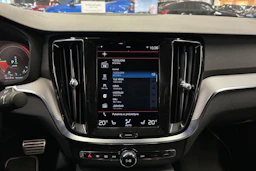 valkoinen Volvo S60 2021 kuva 26.