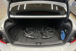 valkoinen Volvo S60 2021 kuva 33.