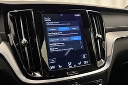 musta Volvo S60 2022 kuva 22.