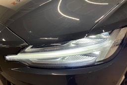 met. sininen Volvo S60 2022 kuva 11.