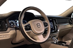 musta Volvo S60 2022 kuva 3.