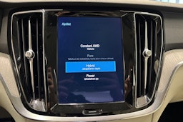 musta Volvo S60 2022 kuva 22.