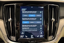 musta Volvo S60 2022 kuva 23.