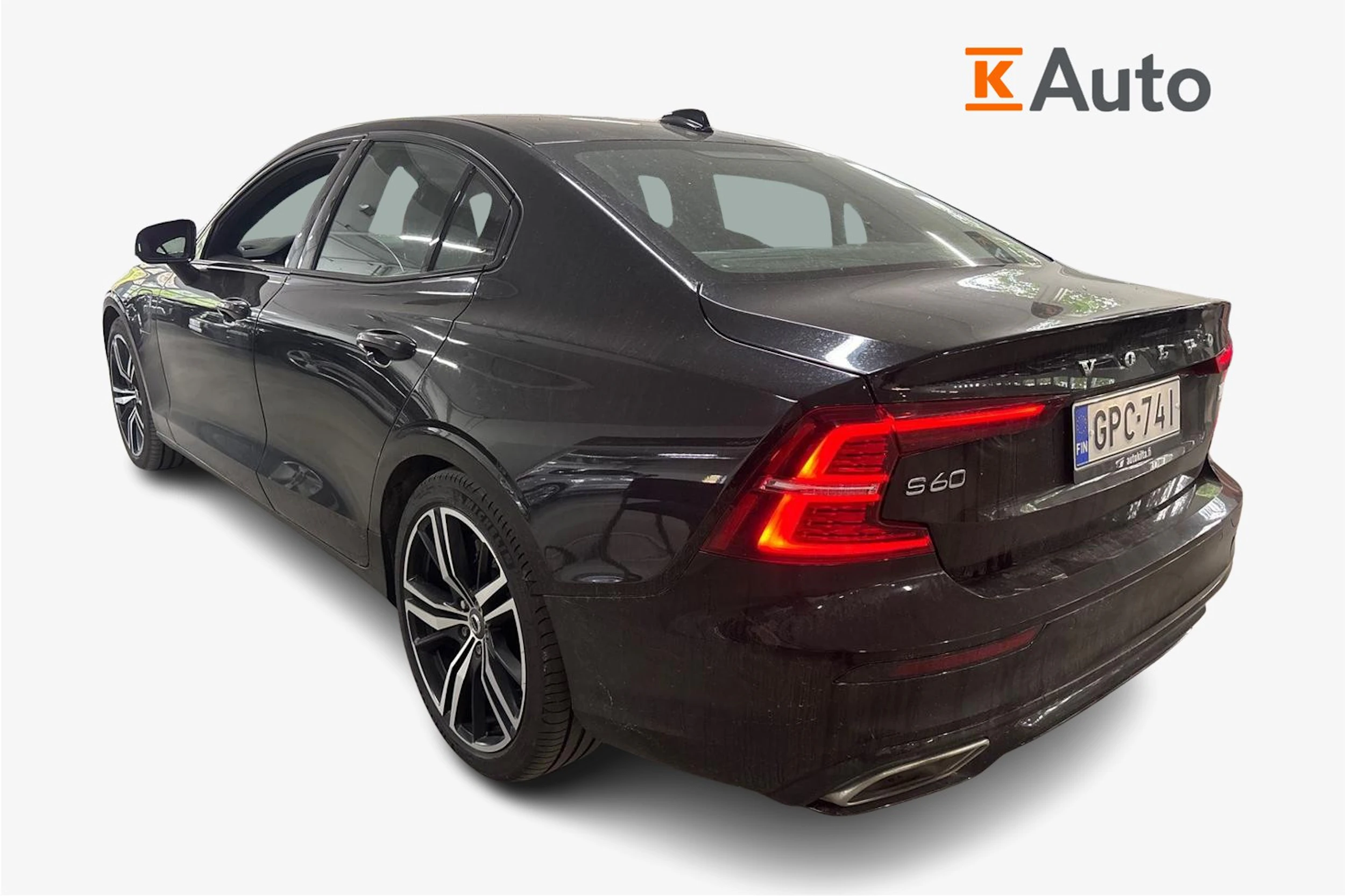 musta Volvo S60 2022 kuva 2.