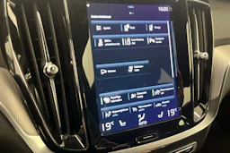 musta Volvo S60 2022 kuva 18.