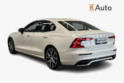 valkoinen Volvo S60 2022 kuva 2.