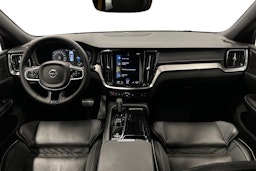 valkoinen Volvo S60 2022 kuva 9.