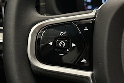 valkoinen Volvo S60 2022 kuva 20.