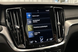 valkoinen Volvo S60 2022 kuva 23.