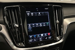 valkoinen Volvo S60 2022 kuva 25.