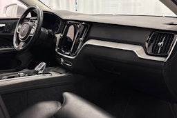 harmaa Volvo S60 2022 kuva 14.