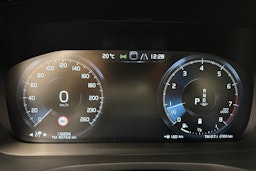 harmaa Volvo S60 2022 kuva 17.