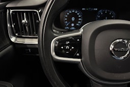 harmaa Volvo S60 2022 kuva 18.