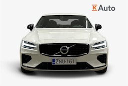 valkoinen Volvo S60 2022 kuva 5.