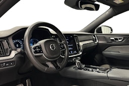 valkoinen Volvo S60 2022 kuva 7.