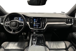 valkoinen Volvo S60 2022 kuva 9.